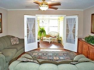 550 Main St, Roanoke, TX 76262