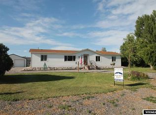 312 W 3rd St, Shoshoni, WY 82649