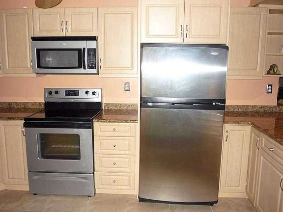 3rd image of 411 S Hollybrook Dr APT 103