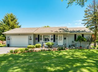105 Magnuson Ln, Somonauk, IL 60552