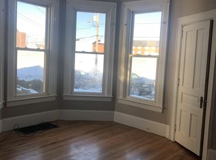 925 Nevada St #1, Dubuque, IA 52001