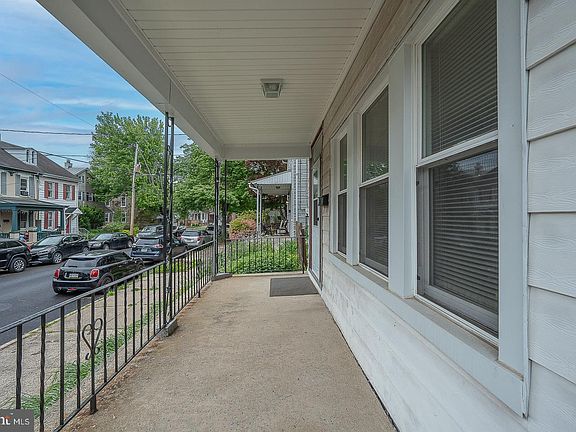 2nd image of 431 Cherry St