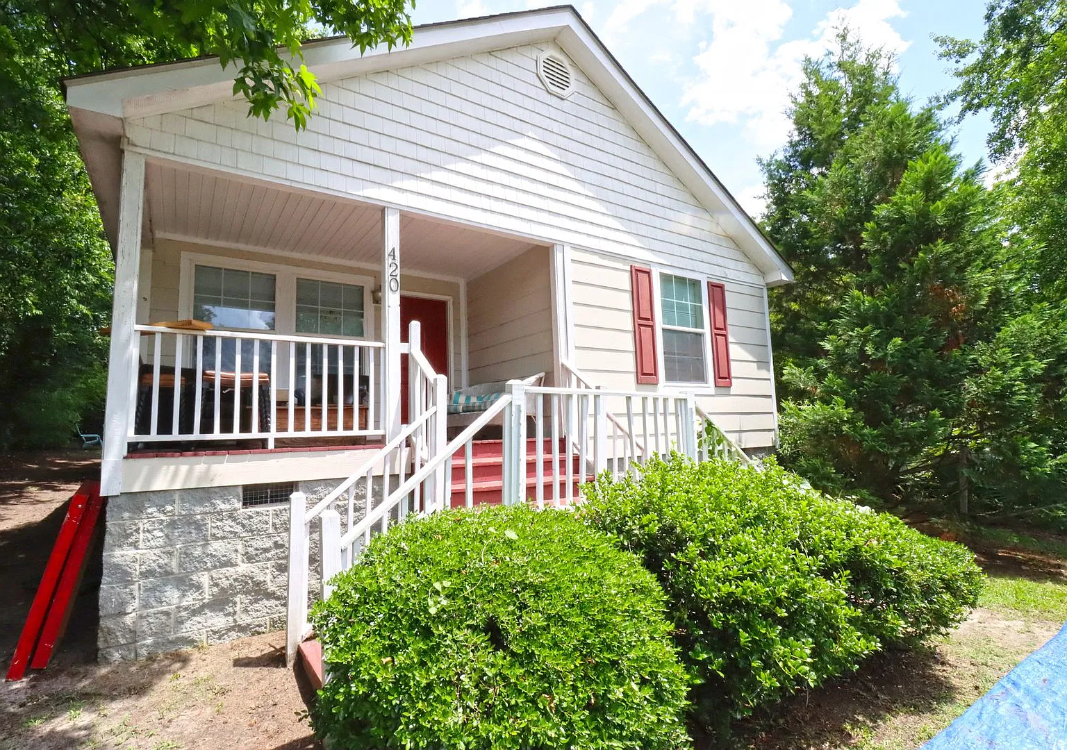 Pre-Leasing For 2027-2028 School Year! ! 4 Bedroom, 2 Bath In Olympia! — Photo 3