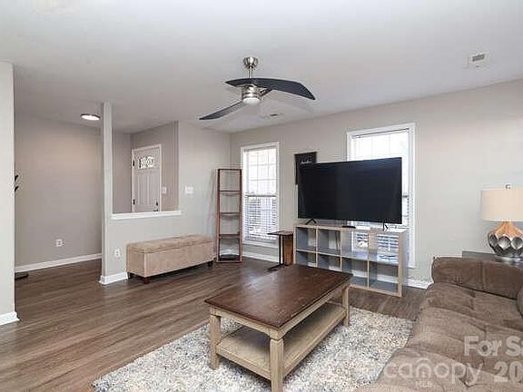 3rd image of 1109 Triece Ln
