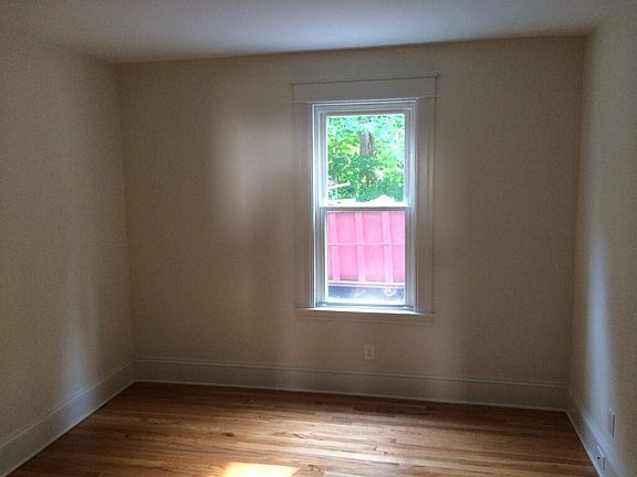 4th image of 22 Hooker Ave #1