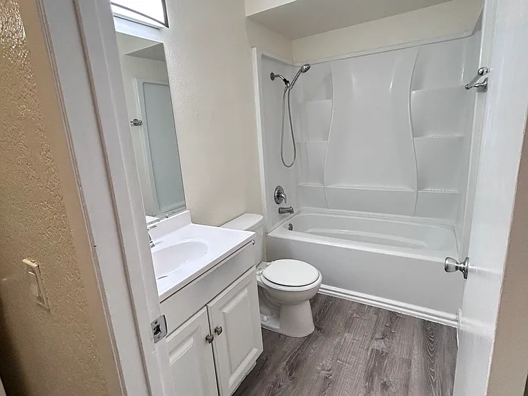 4070 Marlborough Ave #3 — Photo 7