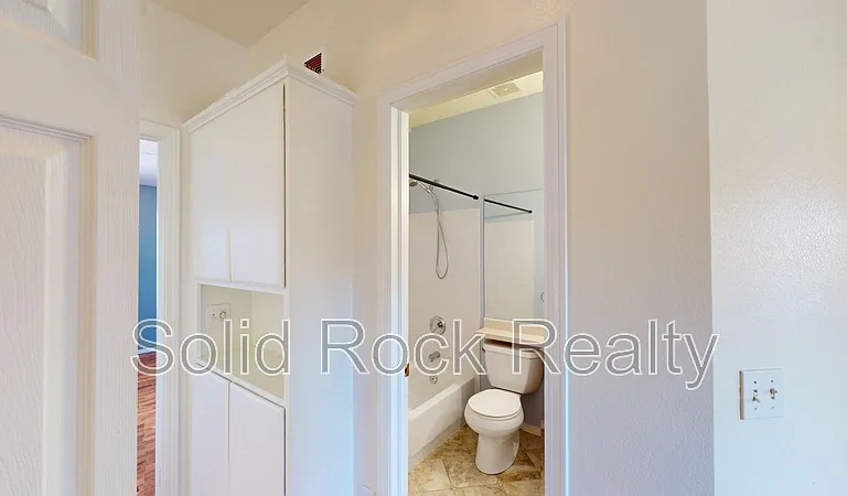 8315 Saint Helena Dr — Photo 15
