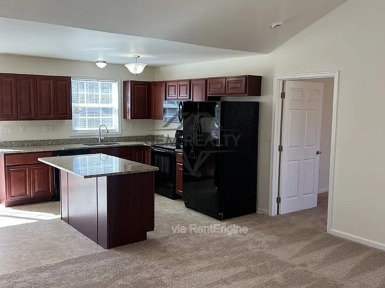 8326 Quicks Way — Photo 5