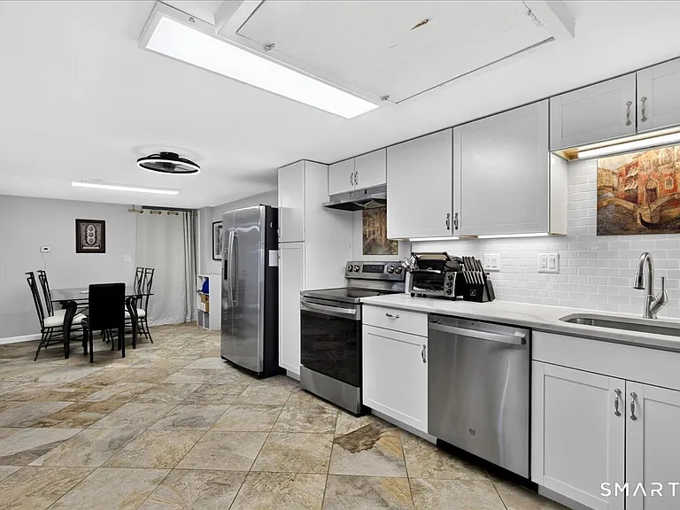 440 Evergreen Ave — Photo 35