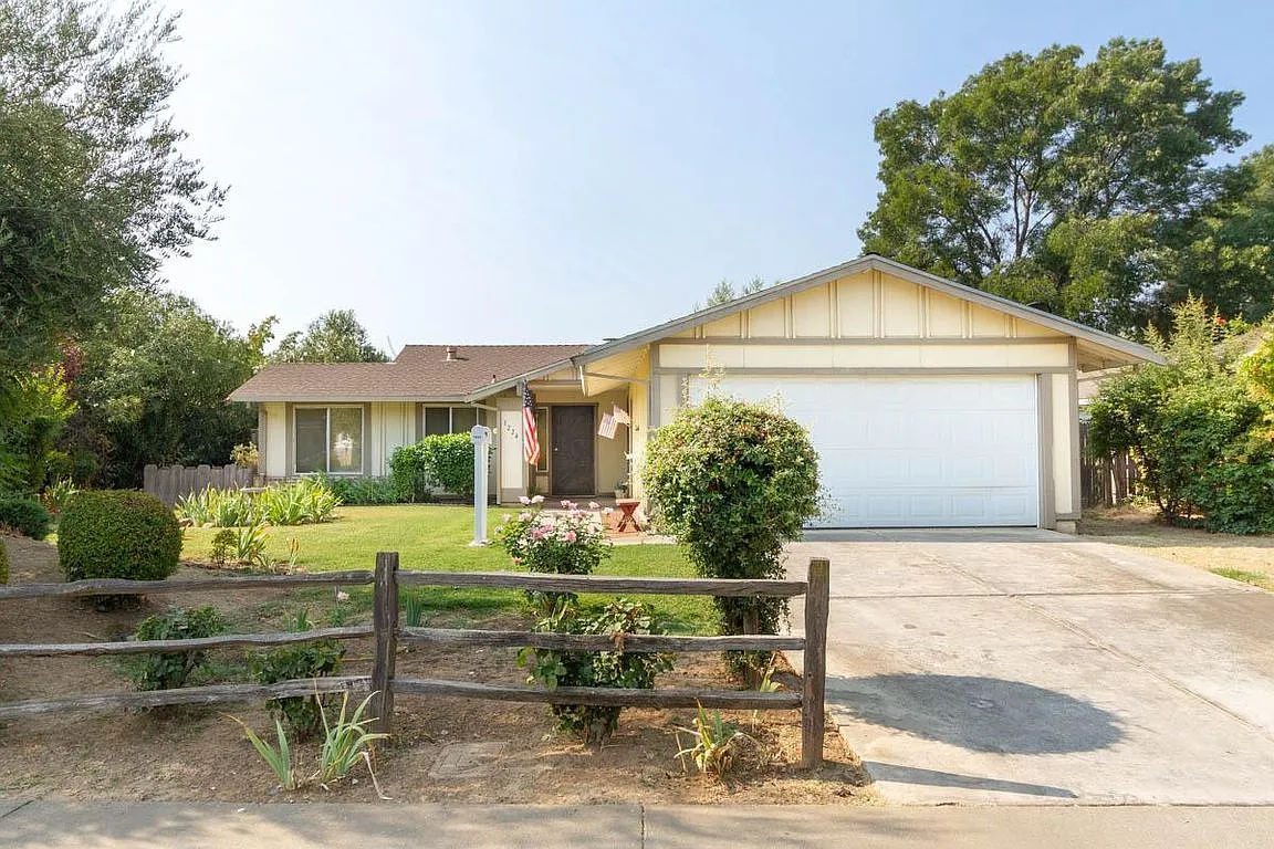 1224 Hobart Dr photo 1