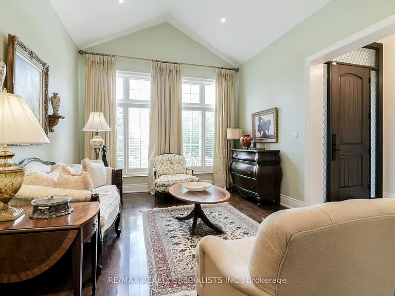 7 Scott Dr #UPPER — Photo 9