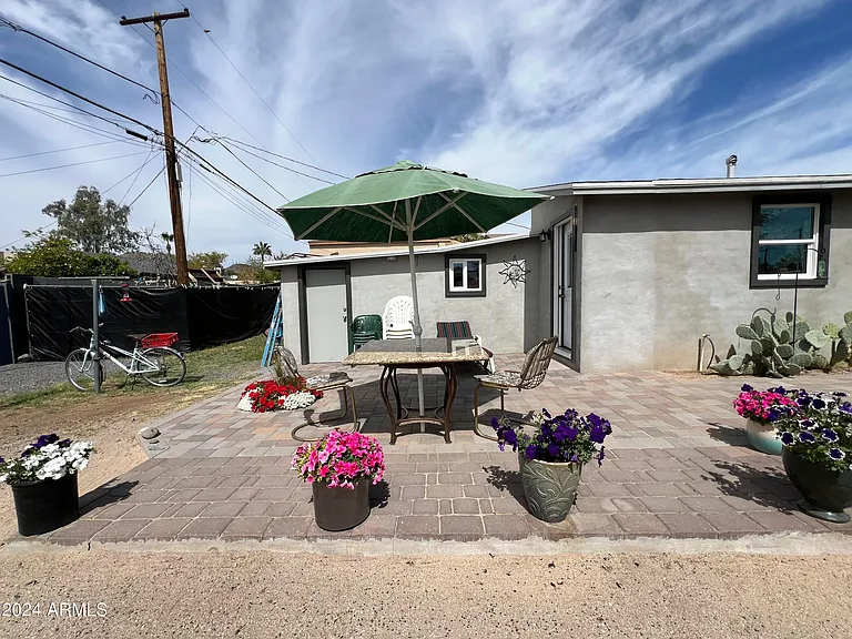9502 N 2nd Pl — Photo 7