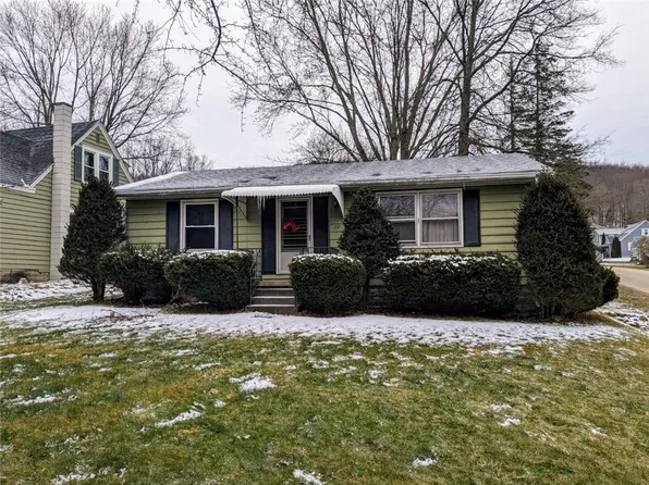 72 Derrick Rd, Bradford, PA 16701