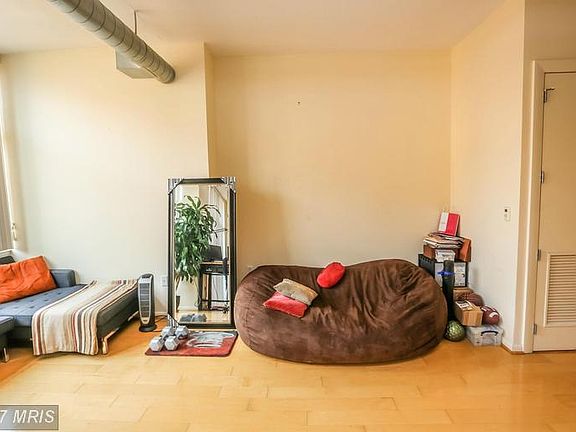 4th image of 811 4th St NW Unit 1108