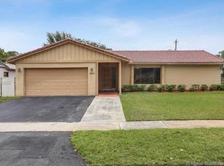 9605 NW 28th Ct, Coral Springs, FL 33065