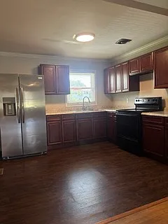 204 Gregory Ave — Photo 3