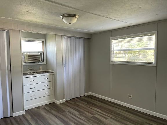 4th image of 46 Hill St #46