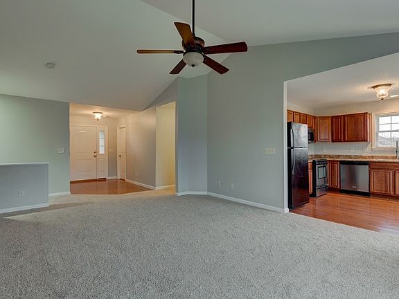 2nd image of 10406 Sharpsburg Dr