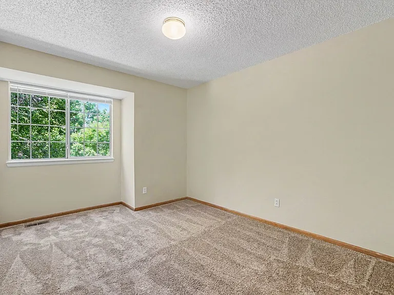 11742 Gray St — Photo 16