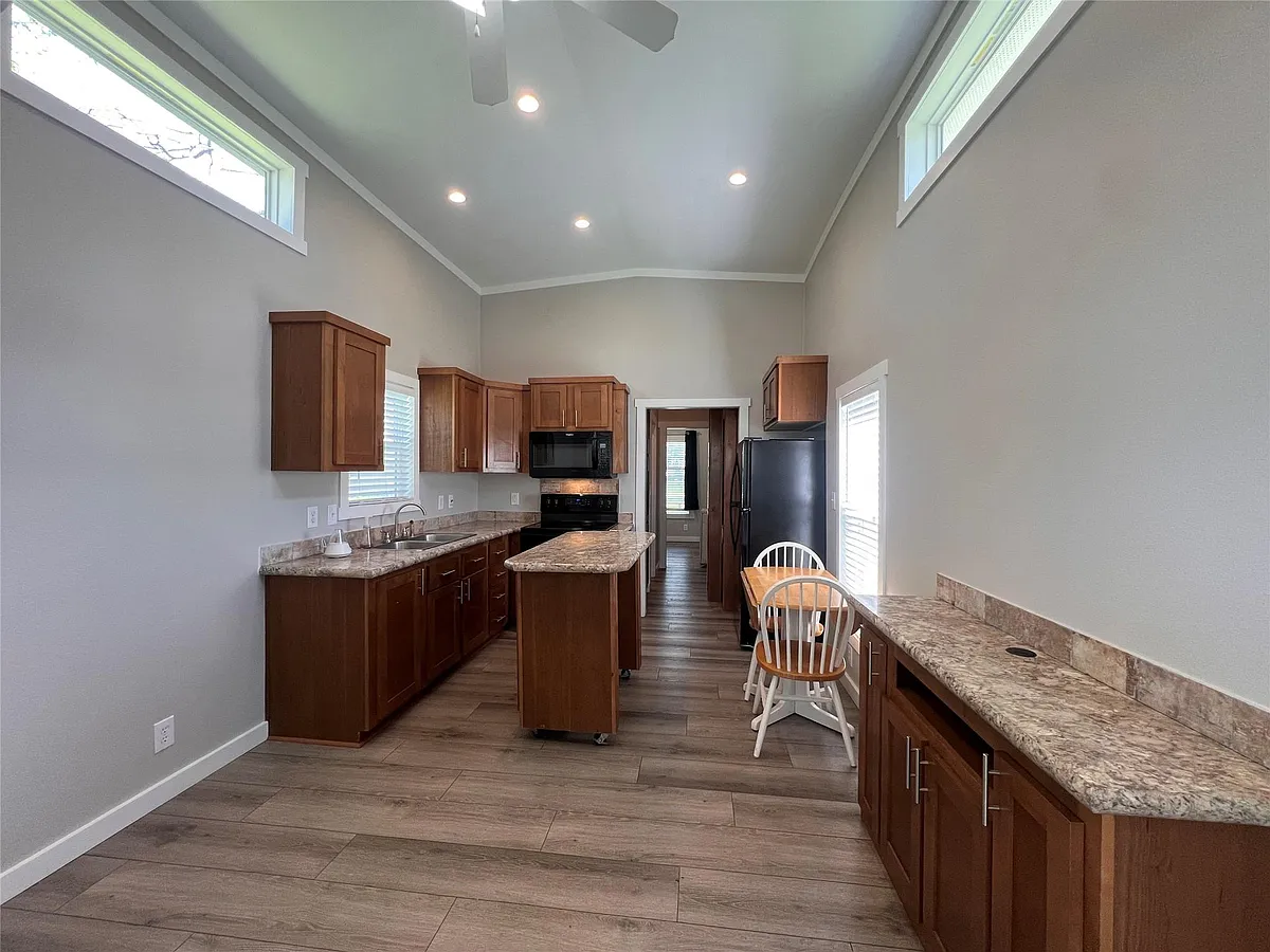 Building Photo - 103 Pitts Rd #C