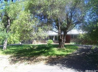 631 Crestview Dr, Diamond Springs, CA 95619