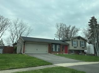 8074 Dartmouth Ln, Hanover Park, IL 60133