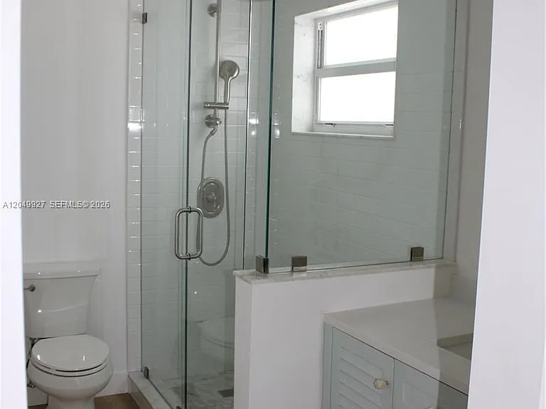3815 SW 88th Ct — Photo 2
