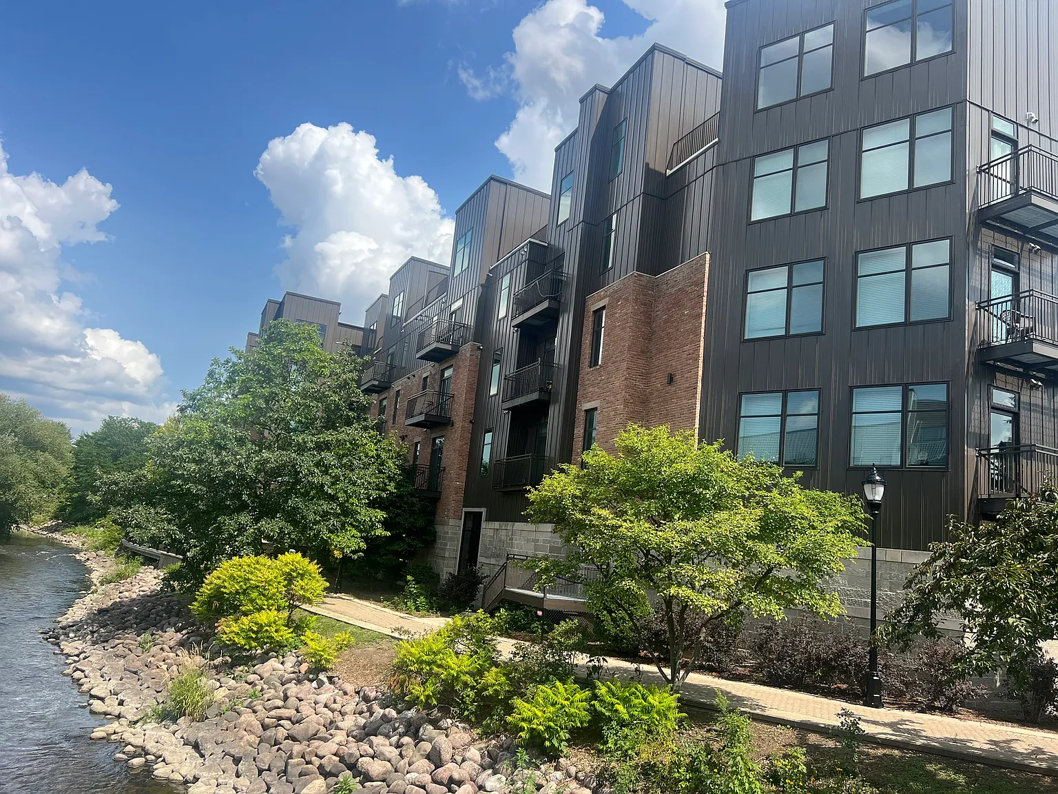 Waukesha Lofts — Photo 1