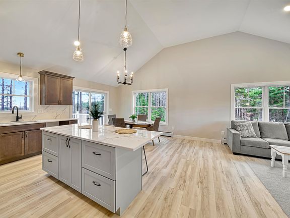 5th image of 310 Stocker Pond Road