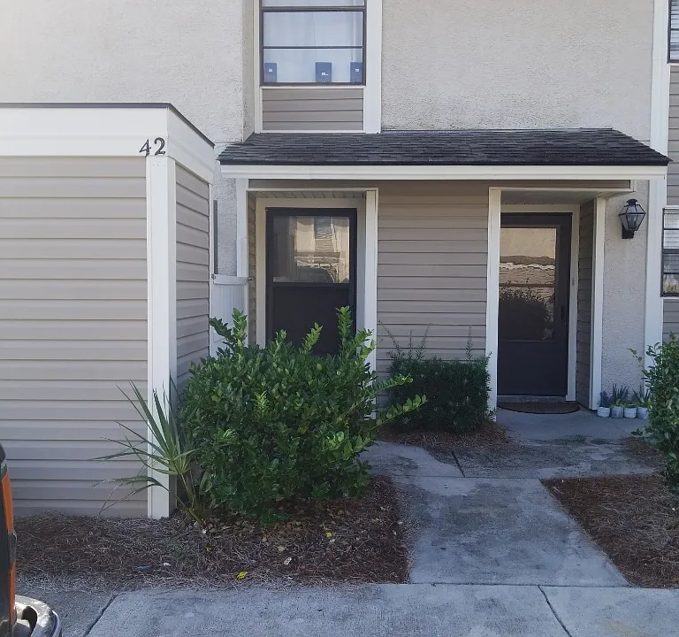727 S Main St #42