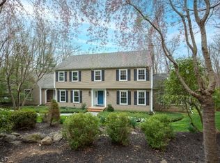30 Oak Knoll Rd, Mendham, NJ 07945