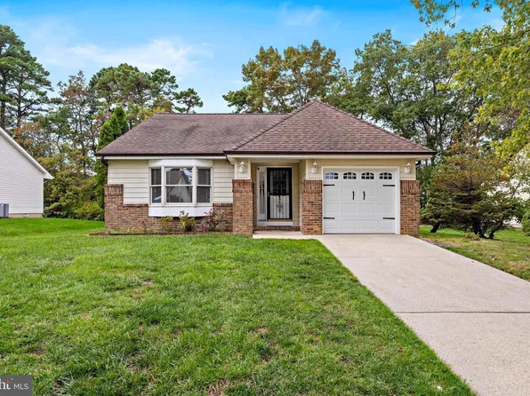 102 Ash Rd, Manahawkin, NJ 08050