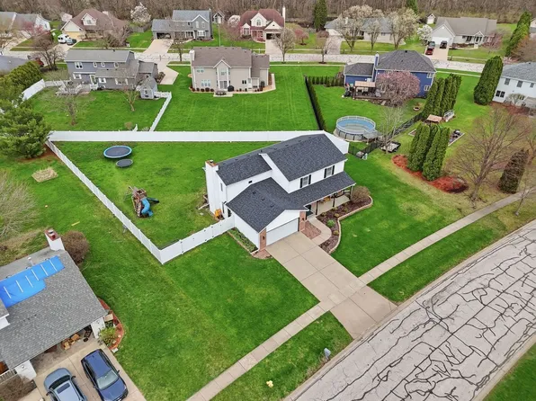 24821 S River Trl, Channahon, IL 60410