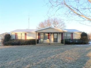 650 Hilltop Rd, Ewing, KY 41039