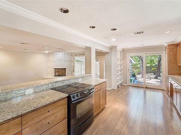 4th image of 6017 Salton Dr