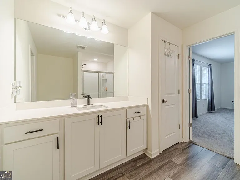 222 Knightsbridge Ln — Photo 26
