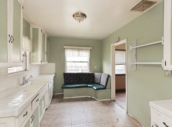 2nd image of 6116 Seaborn St