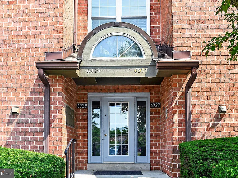 6929 Clearwind Ct #B — Photo 17