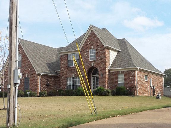 2nd image of 150 Brookwood Cir