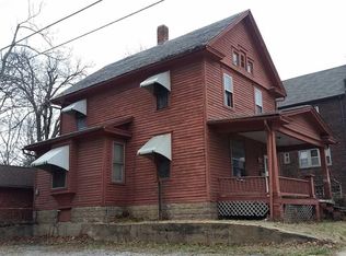 413 SW 3rd St, Topeka, KS 66603