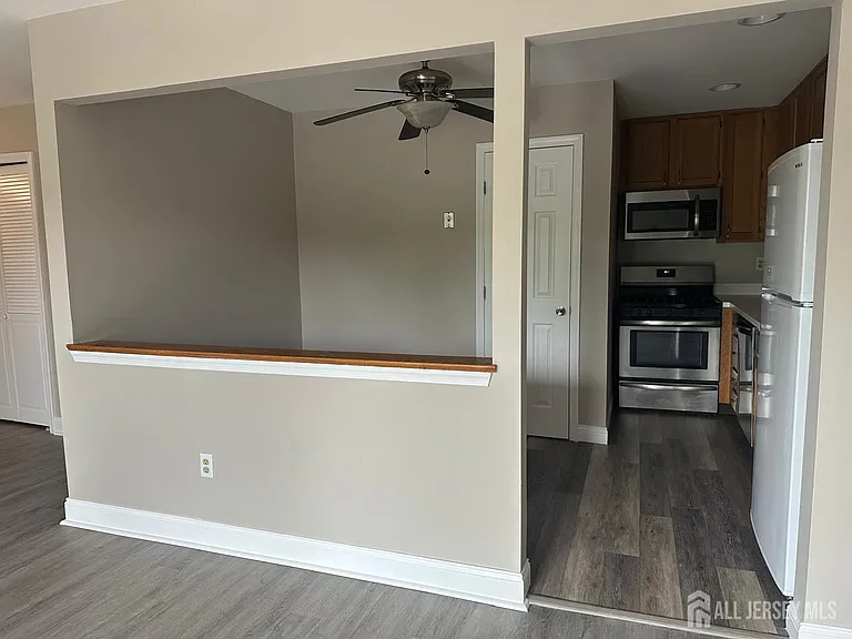 4516 Birchwood Ct — Photo 7