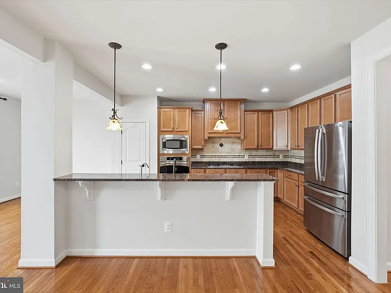 21253 Park Grove Ter — Photo 8