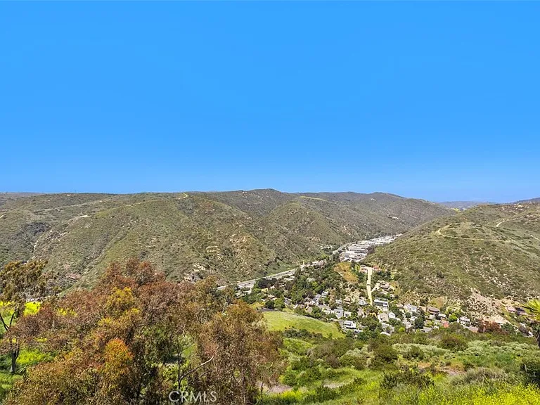 1415 Skyline Dr — Photo 20