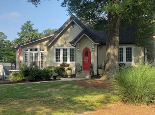 1127 S Crest Rd, Rossville, GA 30741