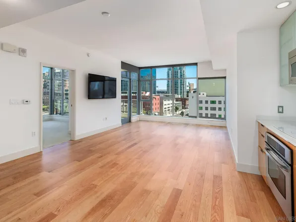 575 6th Ave Unit 404, San Diego, CA 92101