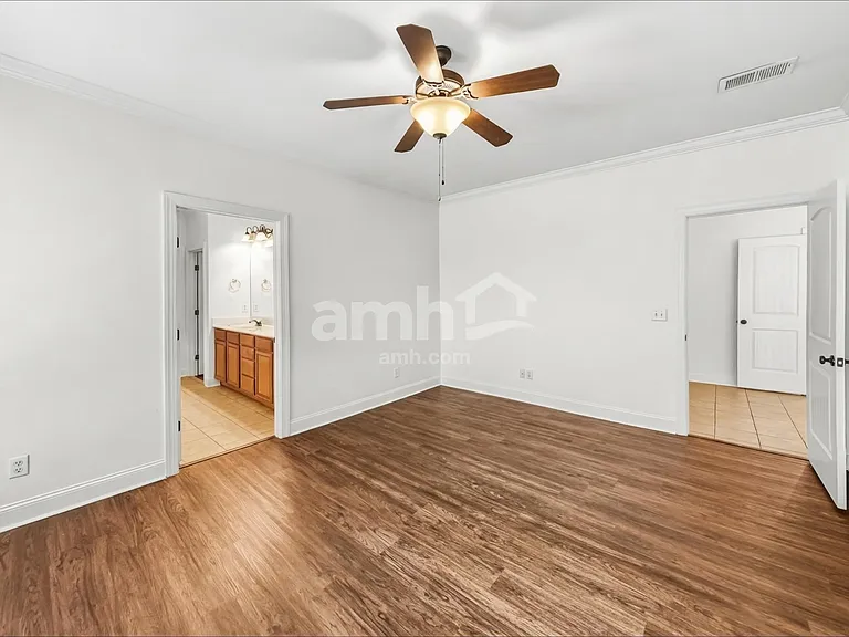 5966 Armadale Dr — Photo 9
