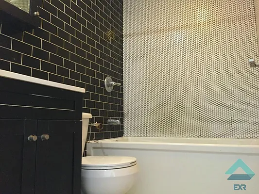 Rented by EXR | media 22