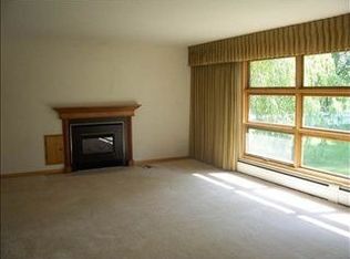 600 11th St NW, Minot, ND 58703