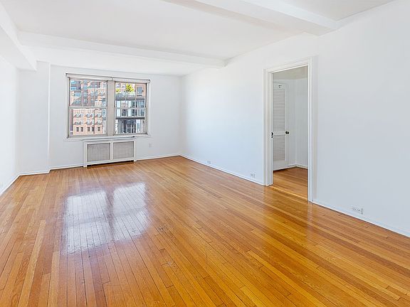 5th image of 2 Horatio St APT 12H