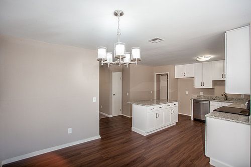 5th image of 4939 Sherborne Dr